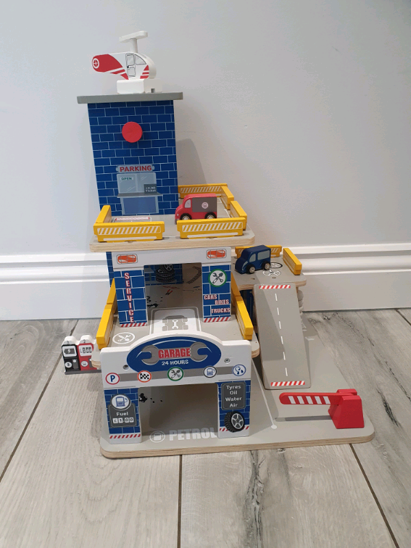 aldi wooden toy garage